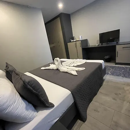 Agora Royal Hotell *