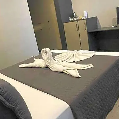 Agora Royal Hotel 4*